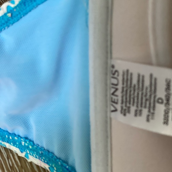 Women’s Venus bikini top. Size D - Picture 8 of 8